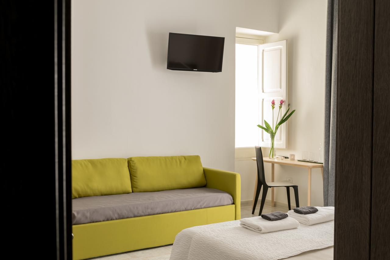 B&B Le Giravolte Lecce Exterior photo